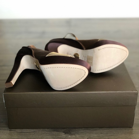 Like new - Bebe Pearl Brown Ankle Strap Sandals - Picture 4 of 4